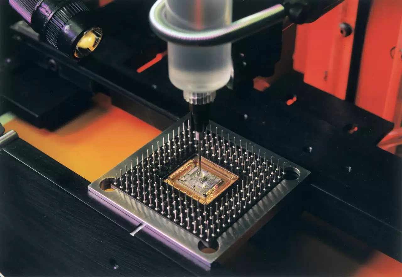 Si Conformal Coatings