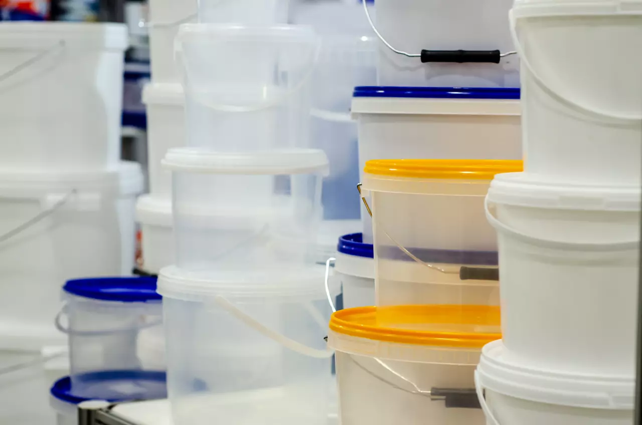Food- grade plastic buckets 