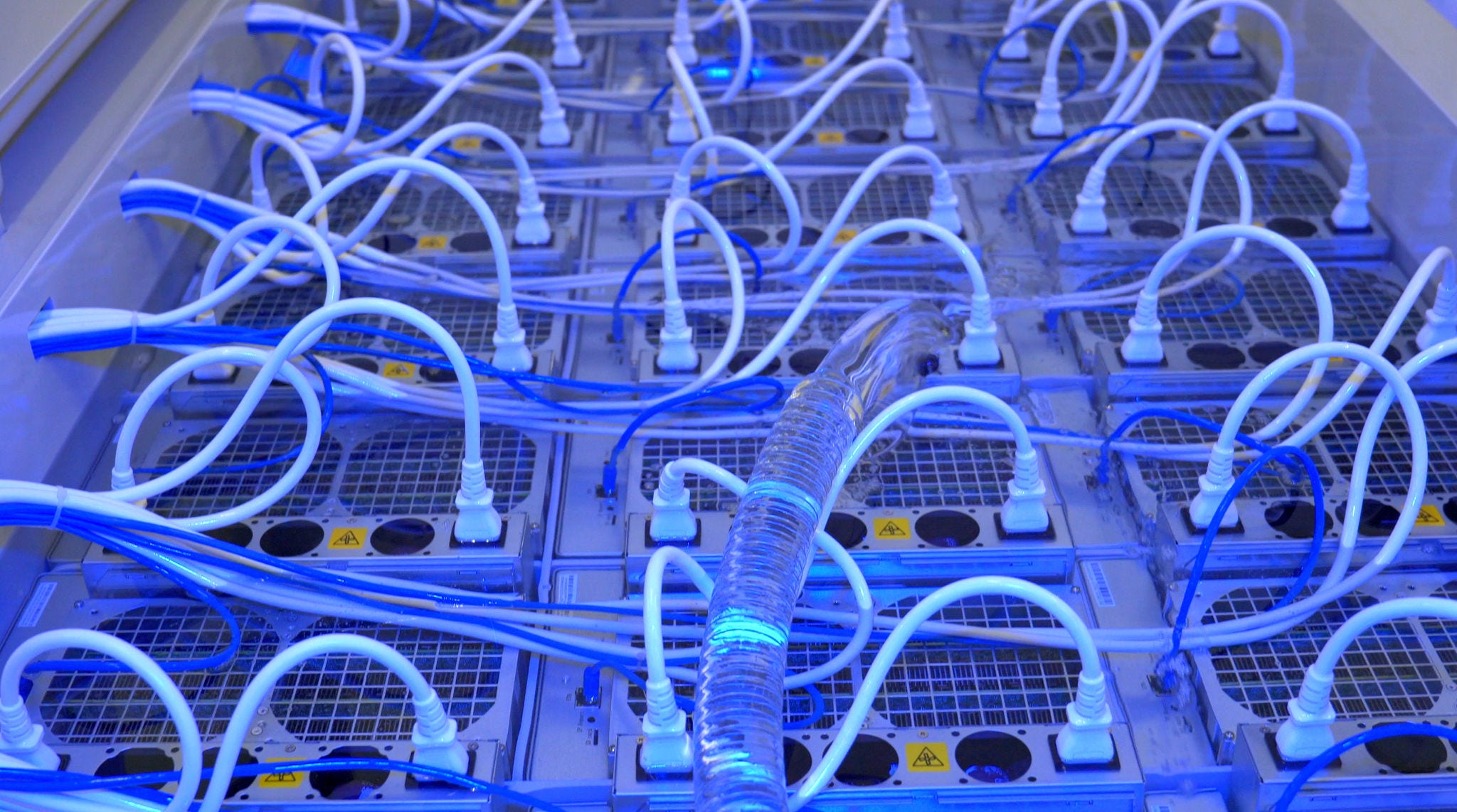 DOWSILTM immersion cooling technology